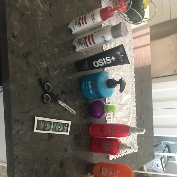 Hair Styling Supplies - Picture 2 of 5